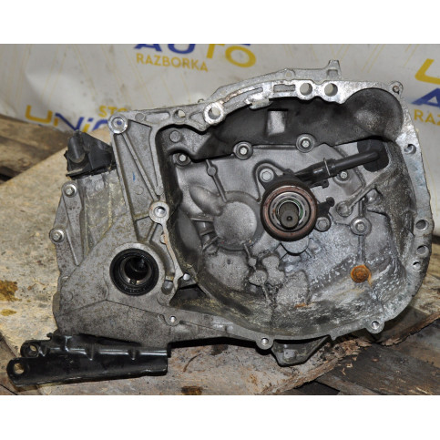 КПП 5-ти ступ. (закритий тришип, без датчика) Рено Логан МСВ 13 - б/в (JH3360, 015891, 013621)